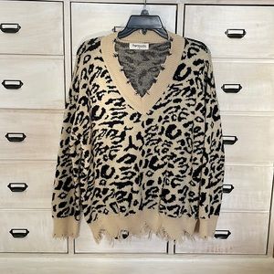 Sweater+leopard print+frayed ends+size medium
